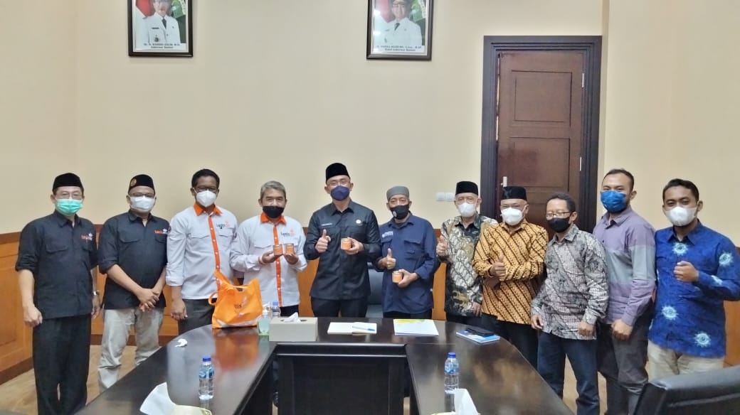 News: SILATURAHIM SAMBUT RAKERNAS, WAKIL GUBERNUR BANTEN APRESIASI RENDANGMU
